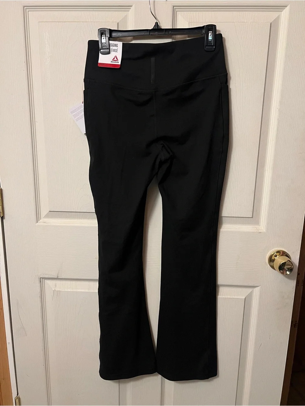 Reebok Black Flare Leggings with pockets - Picture 2 of 4